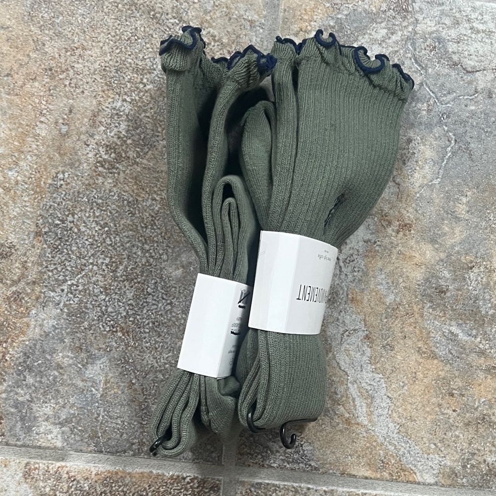Free People Knee High Classic Ruffle Socks NWT - Picture 7 of 7